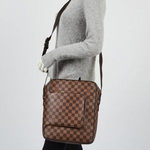 AUTHENTIC Louis Vuitton  Olav MM Shoulder Bag